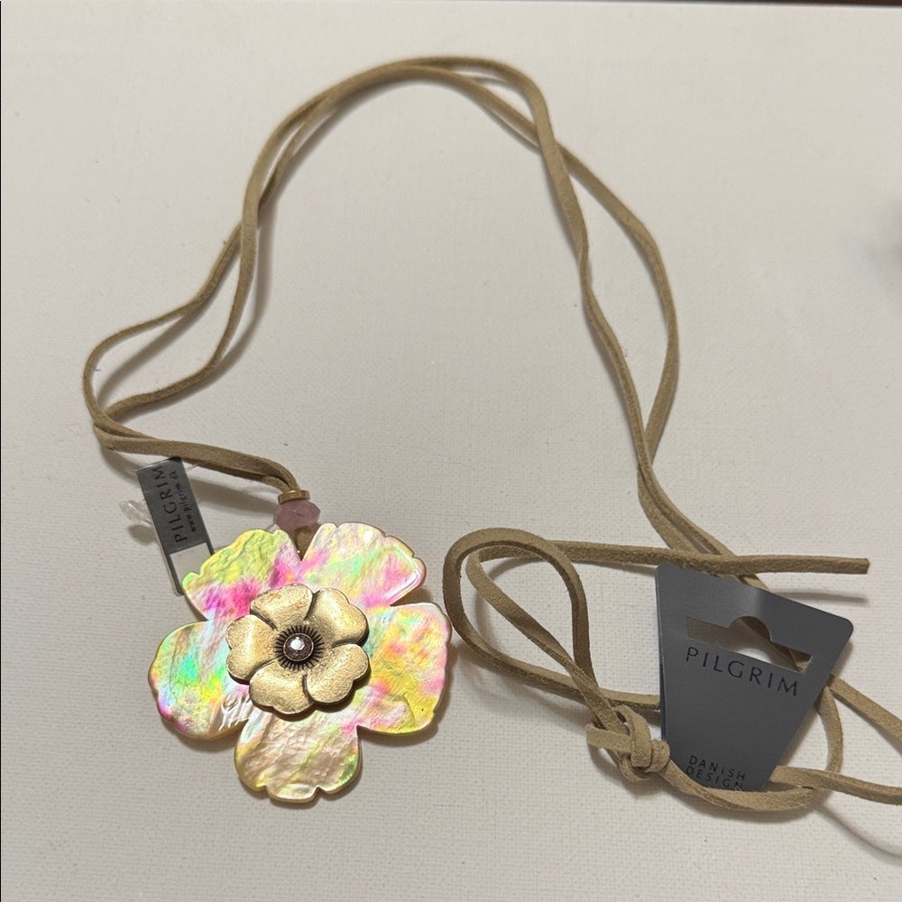 Pilgrim big flower pendant danish design jewelry 50’ long all round